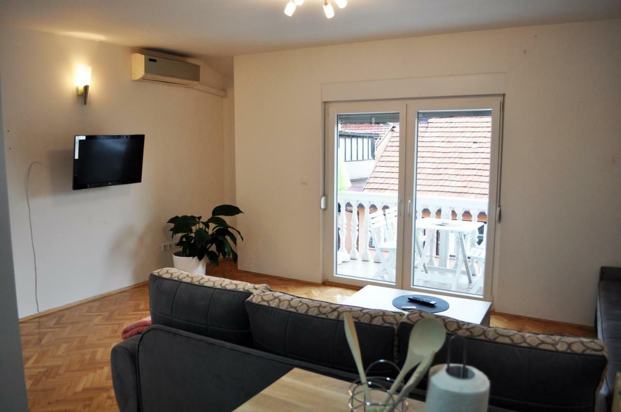 Апартаменти Apartman Dina Тузла Екстер'єр фото