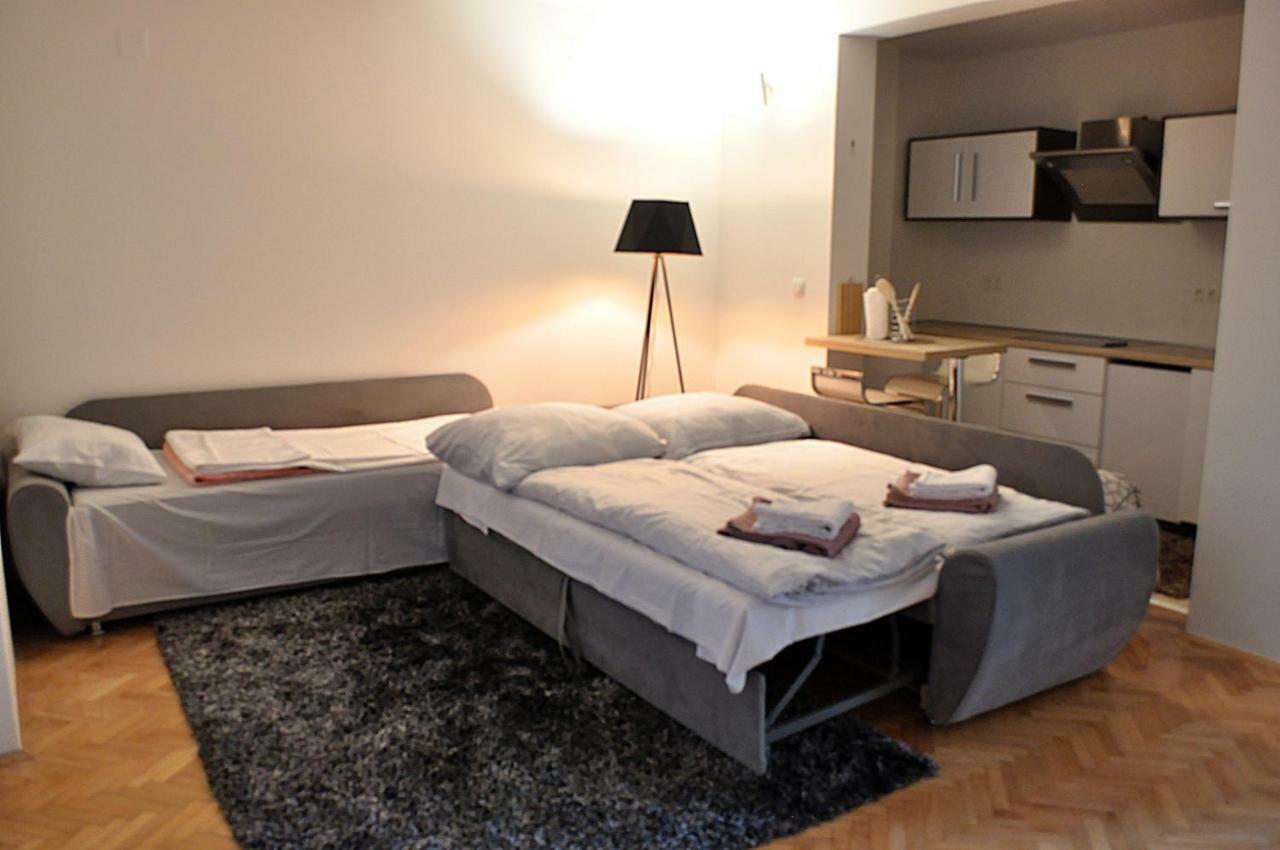 Апартаменти Apartman Dina Тузла Екстер'єр фото